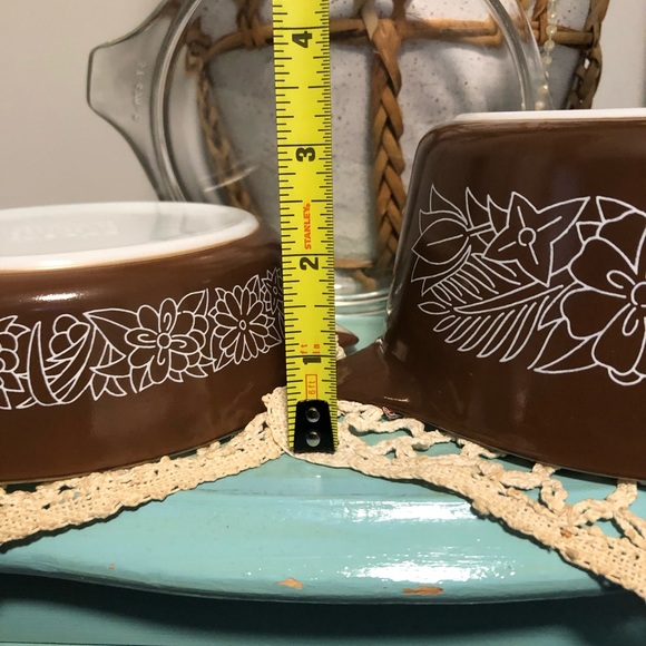 VTG Pyrex Woodland casserole dishes one too nice!! - Picture 8 of 11